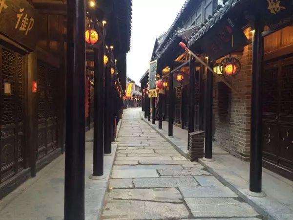 贵州“动力电池+储能电池”双赛道发展 加快建设“电动贵州”