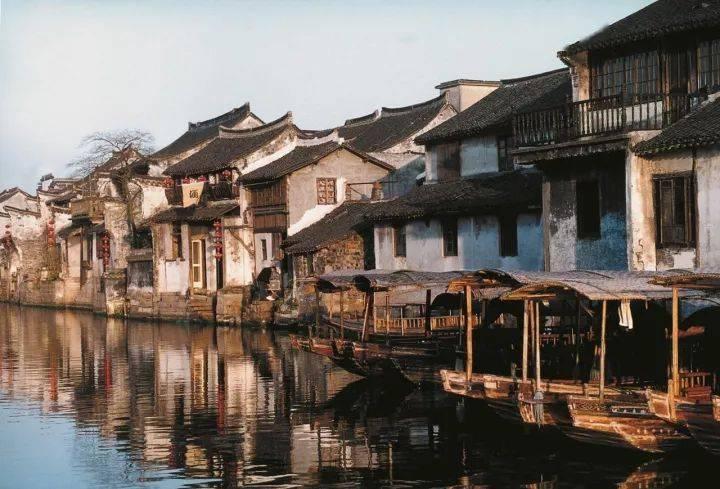 跳跃的木偶